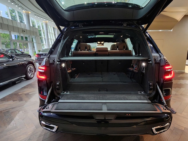 BMW X7 giảm giá mạnh tại đại lý, cạnh tranh GLS bằng giá chỉ từ hơn 5 tỷ đồng, riêng tiền khuyến mãi đủ mua một chiếc Ranger- Ảnh 6. BMW X7 giảm giá mạnh tại đại lý, cạnh tranh GLS bằng giá chỉ từ hơn 5 tỷ đồng, riêng tiền khuyến mãi đủ mua một chiếc Ranger- Ảnh 6.