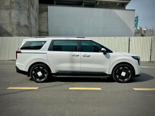 Kia Carnival máy dầu giảm tới 80 triệu: Bản tiêu chuẩn vẫn đắt hơn Custin cao nhất, nhưng con số này cho thấy người Việt mua xe không chỉ vì giá- Ảnh 5. Kia Carnival máy dầu giảm tới 80 triệu: Bản tiêu chuẩn vẫn đắt hơn Custin cao nhất, nhưng con số này cho thấy người Việt mua xe không chỉ vì giá- Ảnh 5.