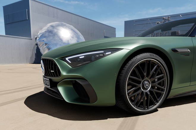 Mercedes-Benz có loạt xe mới tại Việt Nam: SL 63 bản mạnh hơn 800hp giá 12,29 tỷ đồng, GLS 2025 có cả bản thường và Maybach, cạnh tranh X7- Ảnh 18. Mercedes-Benz có loạt xe mới tại Việt Nam: SL 63 bản mạnh hơn 800hp giá 12,29 tỷ đồng, GLS 2025 có cả bản thường và Maybach, cạnh tranh X7- Ảnh 18.