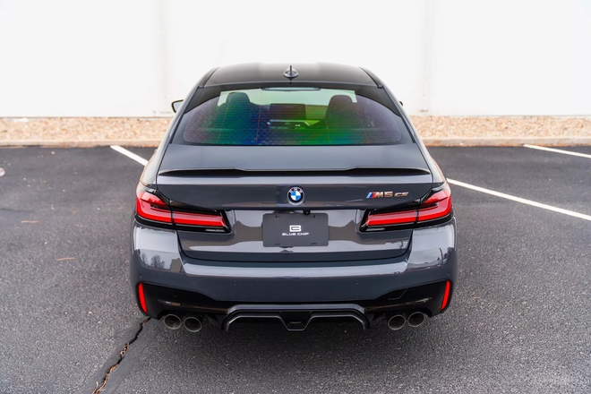 Chiếc BMW M5 2022 này bán lại đắt hơn mua mới 1,35 tỷ đồng: Odo chưa đến 190km, nội ngoại thất mới tinh, da ghế chưa kịp nhăn- Ảnh 8.