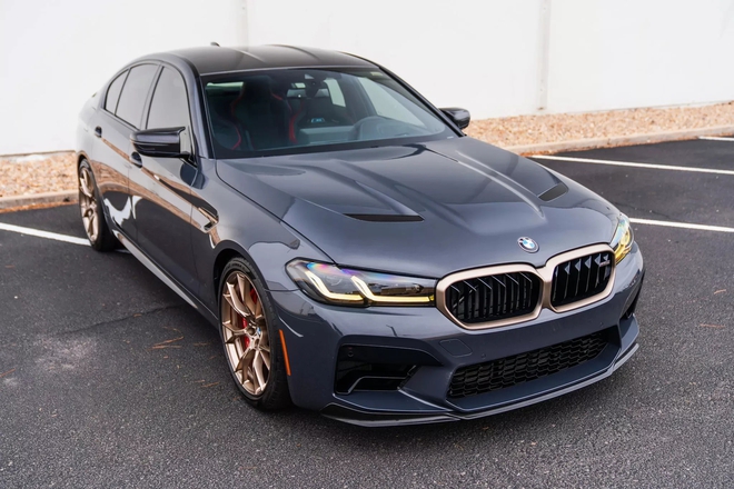 Chiếc BMW M5 2022 này bán lại đắt hơn mua mới 1,35 tỷ đồng: Odo chưa đến 190km, nội ngoại thất mới tinh, da ghế chưa kịp nhăn- Ảnh 5.