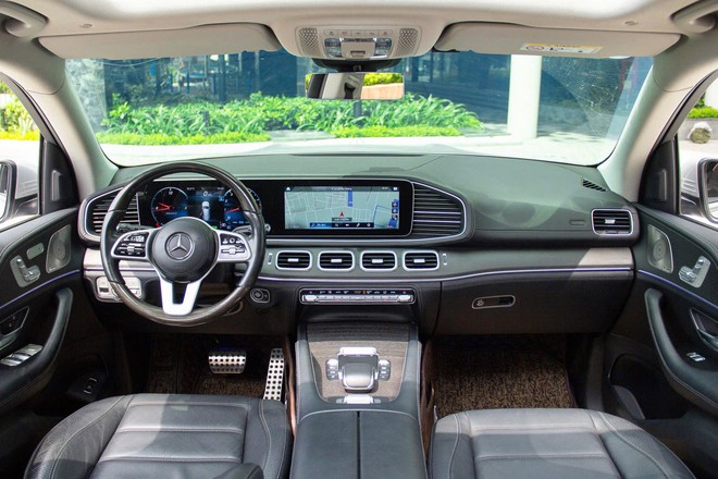 Chiếc xe trông giống Mercedes-Maybach GLS 600 này có giá bán lại gần 3,8 tỷ đồng: Chủ cũ độ nhiều chi tiết nhưng chừa lại nội thất 'zin'- Ảnh 8. Chiếc xe trông giống Mercedes-Maybach GLS 600 này có giá bán lại gần 3,8 tỷ đồng: Chủ cũ độ nhiều chi tiết nhưng chừa lại nội thất 'zin'- Ảnh 8.