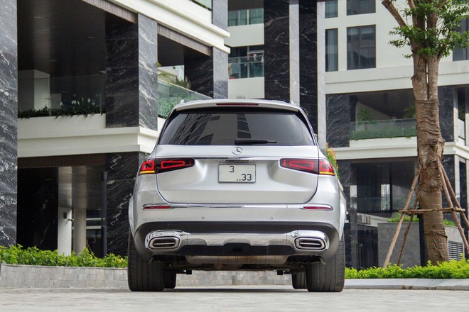 Chiếc xe trông giống Mercedes-Maybach GLS 600 này có giá bán lại gần 3,8 tỷ đồng: Chủ cũ độ nhiều chi tiết nhưng chừa lại nội thất 'zin'- Ảnh 7. Chiếc xe trông giống Mercedes-Maybach GLS 600 này có giá bán lại gần 3,8 tỷ đồng: Chủ cũ độ nhiều chi tiết nhưng chừa lại nội thất 'zin'- Ảnh 7.