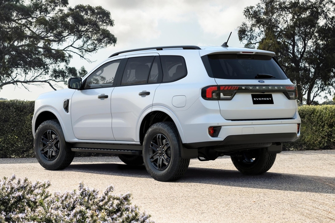 Ford Everest có bản đặc biệt mới: Gần giống bản vừa ra mắt Việt Nam nhưng nhiều ‘đồ chơi’ hơn, sản xuất giới hạn- Ảnh 7. Ford Everest có bản đặc biệt mới: Gần giống bản vừa ra mắt Việt Nam nhưng nhiều ‘đồ chơi’ hơn, sản xuất giới hạn- Ảnh 7.