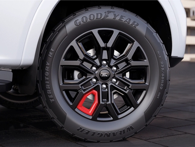 Ford Everest có bản đặc biệt mới: Gần giống bản vừa ra mắt Việt Nam nhưng nhiều ‘đồ chơi’ hơn, sản xuất giới hạn- Ảnh 4. Ford Everest có bản đặc biệt mới: Gần giống bản vừa ra mắt Việt Nam nhưng nhiều ‘đồ chơi’ hơn, sản xuất giới hạn- Ảnh 4.