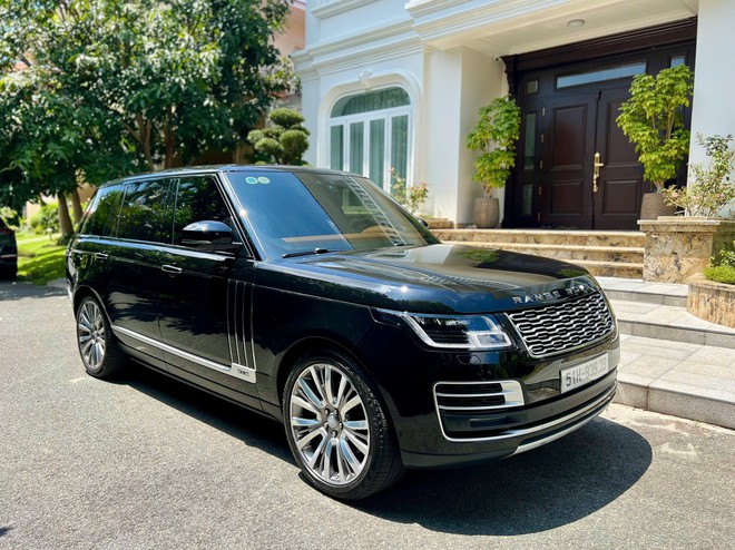 Minh Nhựa chia tay Range Rover SVAutobiography sau 3 năm gắn bó, giá rao 8 tỷ tiệm cận Mercedes-Maybach S-Class- Ảnh 3. Minh Nhựa chia tay Range Rover SVAutobiography sau 3 năm gắn bó, giá rao 8 tỷ tiệm cận Mercedes-Maybach S-Class- Ảnh 3.
