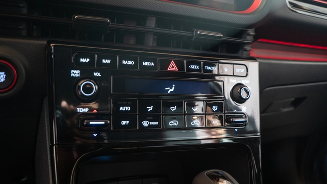 Hyundai Creta 2025 nhận cọc tại đại lý, dễ ra mắt Việt Nam tháng sau: Dáng như 'tiểu Palisade', thêm bản thể thao đấu Xforce, Yaris Cross- Ảnh 11. Hyundai Creta 2025 nhận cọc tại đại lý, dễ ra mắt Việt Nam tháng sau: Dáng như 'tiểu Palisade', thêm bản thể thao đấu Xforce, Yaris Cross- Ảnh 11.