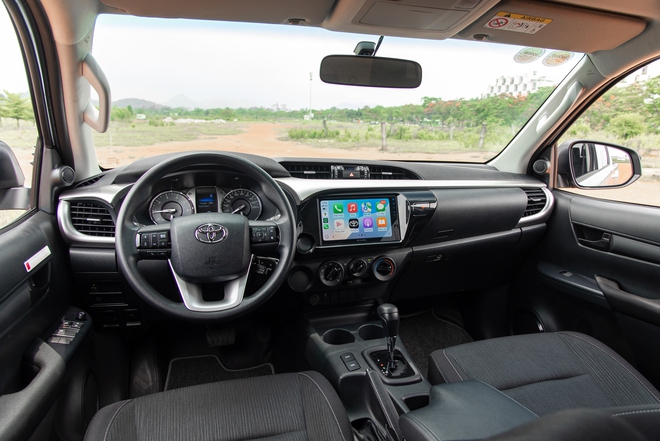 Đem Mitsubishi Triton và Toyota Hilux bản ‘base’ AT đi ‘cày’ xem xe nào hợp dân công trình hơn: Chở tốt, lái ổn thì đánh đổi bớt công nghệ- Ảnh 16. Đem Mitsubishi Triton và Toyota Hilux bản ‘base’ AT đi ‘cày’ xem xe nào hợp dân công trình hơn: Chở tốt, lái ổn thì đánh đổi bớt công nghệ- Ảnh 16.
