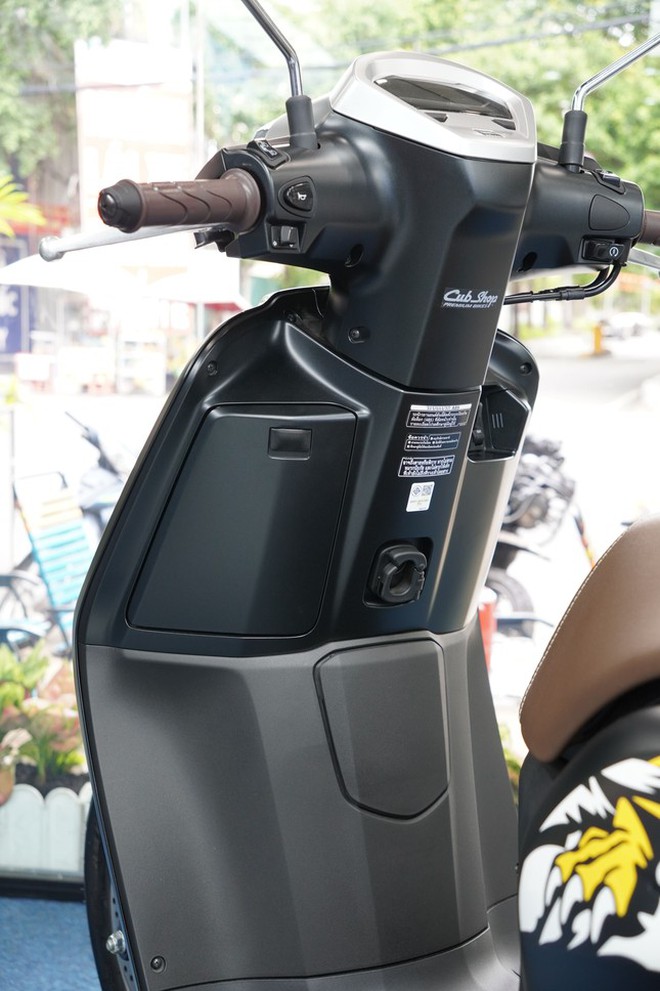 Xe tay ga hàng hiếm của Honda xuất hiện tại Việt Nam- Ảnh 3. Xe tay ga hàng hiếm của Honda xuất hiện tại Việt Nam- Ảnh 3.