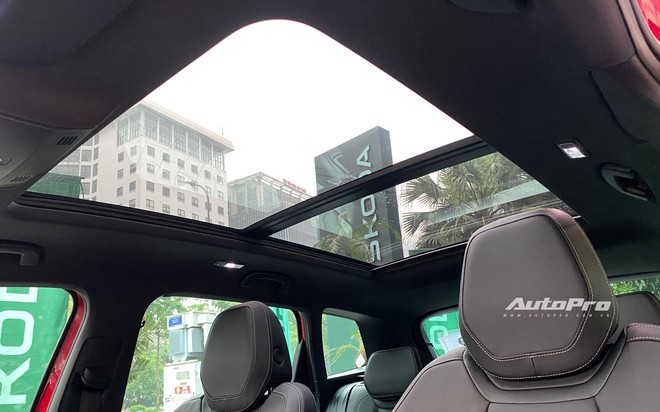 Skoda Karoq 2025 ra mắt Việt Nam: Giá từ hơn 1 tỷ đồng, có bản thể thao, thêm ADAS và nhiều công nghệ khác cạnh tranh CX-5- Ảnh 20. Skoda Karoq 2025 ra mắt Việt Nam: Giá từ hơn 1 tỷ đồng, có bản thể thao, thêm ADAS và nhiều công nghệ khác cạnh tranh CX-5- Ảnh 20.