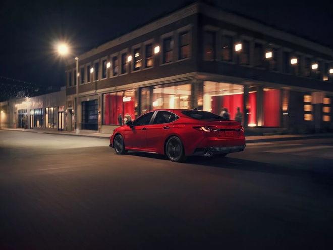 Toyota Camry 2026 bổ sung phiên bản bóng đêm huyền bí: 'Xe doanh nhân' nay cá tính hơn từ ngoài vào trong, động cơ không đổi- Ảnh 3. Toyota Camry 2026 bổ sung phiên bản bóng đêm huyền bí: 'Xe doanh nhân' nay cá tính hơn từ ngoài vào trong, động cơ không đổi- Ảnh 3.