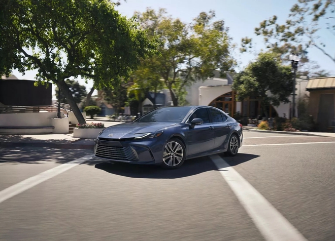 Toyota Camry 2026 bổ sung phiên bản bóng đêm huyền bí: 'Xe doanh nhân' nay cá tính hơn từ ngoài vào trong, động cơ không đổi- Ảnh 8. Toyota Camry 2026 bổ sung phiên bản bóng đêm huyền bí: 'Xe doanh nhân' nay cá tính hơn từ ngoài vào trong, động cơ không đổi- Ảnh 8.