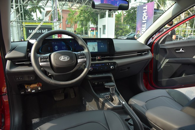 Ngày này năm xưa: Hyundai Accent thế hệ mới ra mắt, vẫn là đầu tàu của hãng nhưng đang bị City, Vios vượt mặt- Ảnh 6. Ngày này năm xưa: Hyundai Accent thế hệ mới ra mắt, vẫn là đầu tàu của hãng nhưng đang bị City, Vios vượt mặt- Ảnh 6.