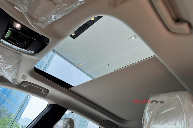 Lexus RX 350h về đại lý: Giá từ 3,5 tỷ đồng, động cơ hybrid mạnh 247 mã lực, thêm camera 360- Ảnh 8. Lexus RX 350h về đại lý: Giá từ 3,5 tỷ đồng, động cơ hybrid mạnh 247 mã lực, thêm camera 360- Ảnh 8.