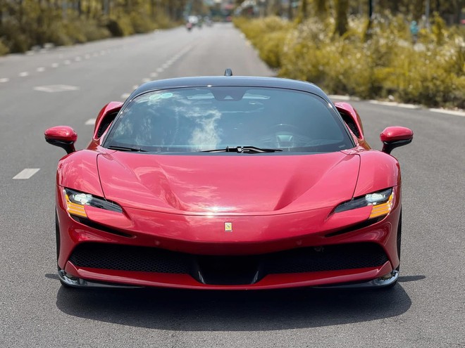 Ferrari SF90 Stradale từng của chồng cũ Lệ Quyên lại được rao bán: Giá trên 20 tỷ đồng, đủ mua 2 chiếc G63, mới chạy 8.000km sau 3 năm về nước- Ảnh 3. Ferrari SF90 Stradale từng của chồng cũ Lệ Quyên lại được rao bán: Giá trên 20 tỷ đồng, đủ mua 2 chiếc G63, mới chạy 8.000km sau 3 năm về nước- Ảnh 3.
