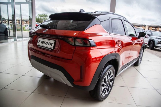 Suzuki Fronx bán tại Việt Nam mà trang bị thế này thì làm khó Raize, Sonet: Có HUD, camera 360, hybrid, nhiều tính năng ADAS độc nhất phân khúc- Ảnh 4. Suzuki Fronx bán tại Việt Nam mà trang bị thế này thì làm khó Raize, Sonet: Có HUD, camera 360, hybrid, nhiều tính năng ADAS độc nhất phân khúc- Ảnh 4.