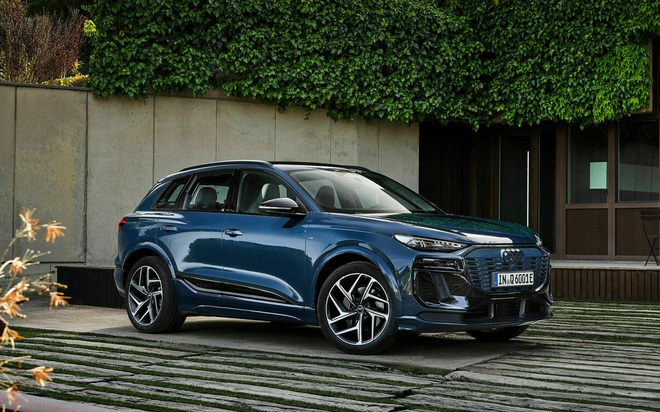 Audi Q6 e-tron giá dự kiến 3,099 tỷ tại Việt Nam: Nhiều màn hình lớn, chạy 625km/sạc, đấu iX3 bằng giá rẻ hơn gần 500 triệu đồng- Ảnh 3. Audi Q6 e-tron giá dự kiến 3,099 tỷ tại Việt Nam: Nhiều màn hình lớn, chạy 625km/sạc, đấu iX3 bằng giá rẻ hơn gần 500 triệu đồng- Ảnh 3.