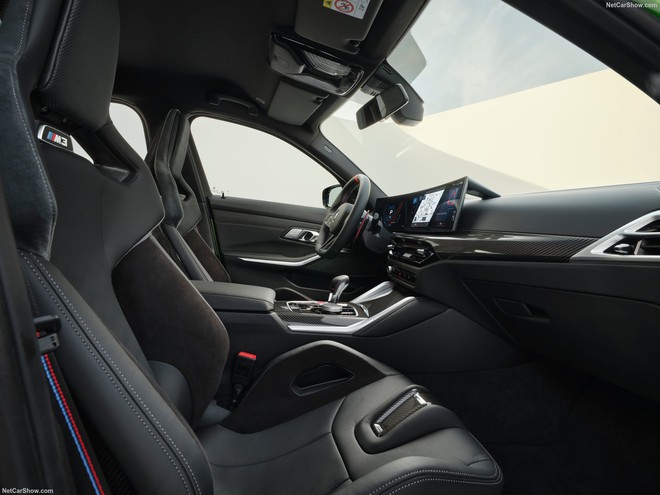 BMW M3, M4 đời mới chính hãng đầu tiên về Việt Nam: Mạnh hơn 500hp, màu cực nổi, riêng option đã tới 1,4 tỷ đồng- Ảnh 20. BMW M3, M4 đời mới chính hãng đầu tiên về Việt Nam: Mạnh hơn 500hp, màu cực nổi, riêng option đã tới 1,4 tỷ đồng- Ảnh 20.