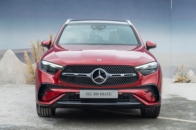 Ngày này năm xưa: Tròn 2 năm Mercedes-Benz GLC thế hệ thứ hai ra mắt Việt Nam, giá tăng đáng kể nhưng vẫn duy trì sức hút- Ảnh 3. Ngày này năm xưa: Tròn 2 năm Mercedes-Benz GLC thế hệ thứ hai ra mắt Việt Nam, giá tăng đáng kể nhưng vẫn duy trì sức hút- Ảnh 3.