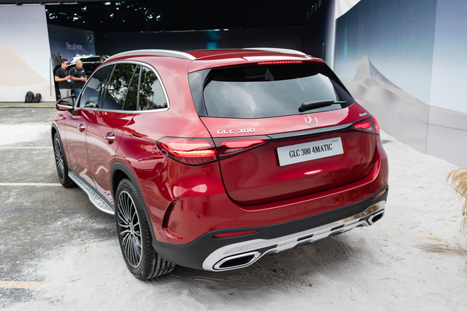 Ngày này năm xưa: Tròn 2 năm Mercedes-Benz GLC thế hệ thứ hai ra mắt Việt Nam, giá tăng đáng kể nhưng vẫn duy trì sức hút- Ảnh 4. Ngày này năm xưa: Tròn 2 năm Mercedes-Benz GLC thế hệ thứ hai ra mắt Việt Nam, giá tăng đáng kể nhưng vẫn duy trì sức hút- Ảnh 4.
