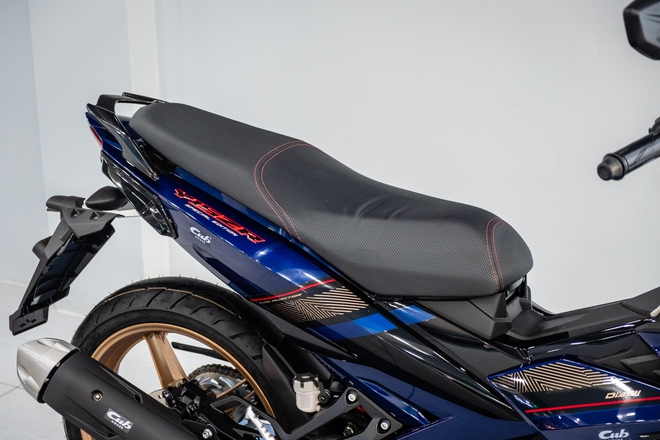 'Anh em sinh đôi' với Exciter 150 về Việt Nam: Bản đặc biệt giới hạn 2.000 xe, nhập Malaysia- Ảnh 12. 'Anh em sinh đôi' với Exciter 150 về Việt Nam: Bản đặc biệt giới hạn 2.000 xe, nhập Malaysia- Ảnh 12.