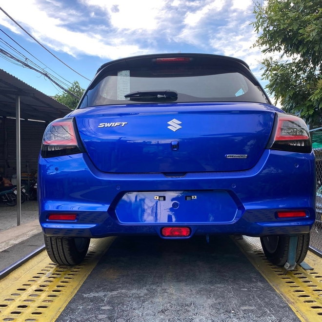 Suzuki Swift chốt ra mắt Việt Nam tháng này: Giá tạm tính 569 triệu đồng, thêm hybrid, đổi nhập Nhật có đủ làm khó Mazda2?- Ảnh 4. Suzuki Swift chốt ra mắt Việt Nam tháng này: Giá tạm tính 569 triệu đồng, thêm hybrid, đổi nhập Nhật có đủ làm khó Mazda2?- Ảnh 4.
