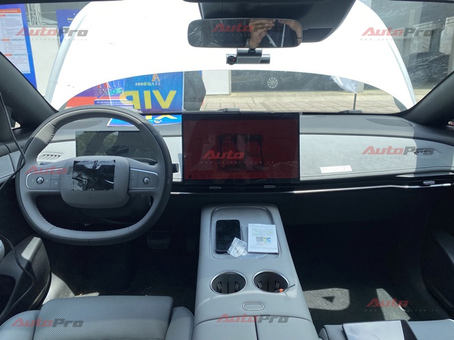 Nissan N7 lần đầu xuất hiện tại Việt Nam: Động cơ điện mạnh 215-268 mã lực, là xe trưng bày, xe hạng D nhưng giá quy đổi ngang Vios- Ảnh 7. Nissan N7 lần đầu xuất hiện tại Việt Nam: Động cơ điện mạnh 215-268 mã lực, là xe trưng bày, xe hạng D nhưng giá quy đổi ngang Vios- Ảnh 7.