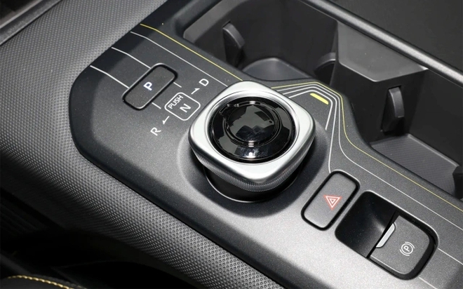 SUV Toyota mới đẹp long lanh này có giá quy đổi từ 470 triệu đồng, rẻ hơn cả Corolla cũ: Có ADAS, màn khủng, chạy 630km/sạc- Ảnh 7. SUV Toyota mới đẹp long lanh này có giá quy đổi từ 470 triệu đồng, rẻ hơn cả Corolla cũ: Có ADAS, màn khủng, chạy 630km/sạc- Ảnh 7.