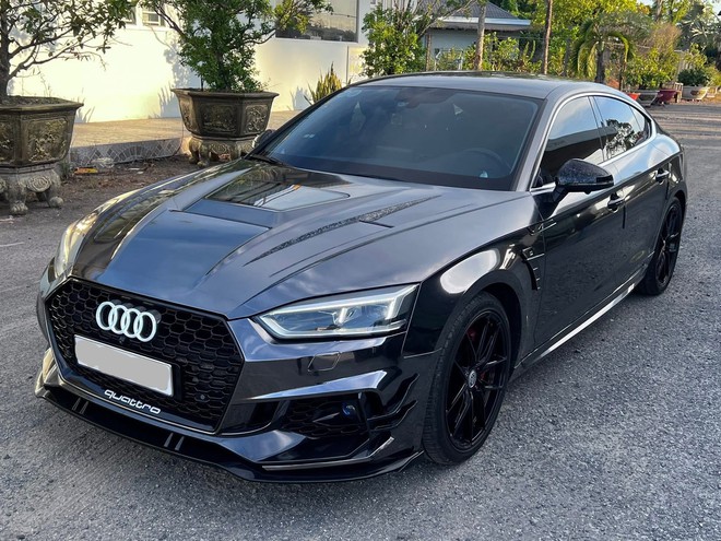 Chiếc Audi A5 phiên bản APEC giá 1,1 tỷ đồng này sẽ khiến người dùng phải cân nhắc thay vì mua Toyota Camry- Ảnh 3. Chiếc Audi A5 phiên bản APEC giá 1,1 tỷ đồng này sẽ khiến người dùng phải cân nhắc thay vì mua Toyota Camry- Ảnh 3.