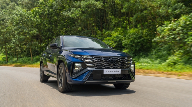 Hyundai Tucson N Line ra mắt Việt Nam: Giá 989 triệu đồng, cạnh tranh CX-5 bằng bodykit thể thao, động cơ turbo 180 mã lực- Ảnh 8. Hyundai Tucson N Line ra mắt Việt Nam: Giá 989 triệu đồng, cạnh tranh CX-5 bằng bodykit thể thao, động cơ turbo 180 mã lực- Ảnh 8.