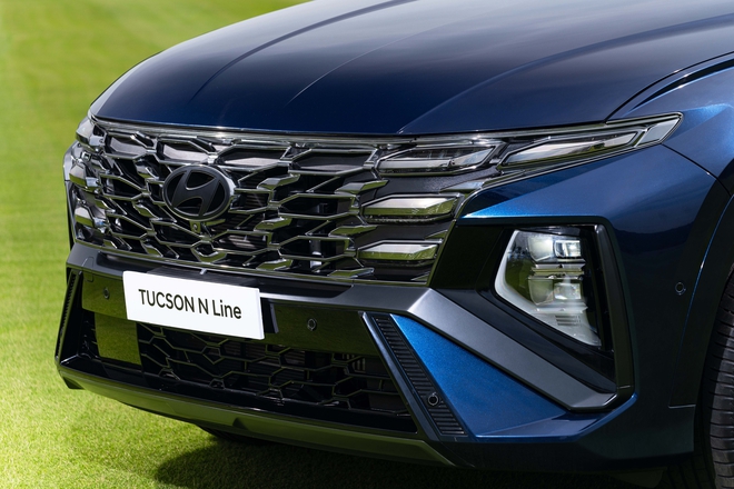 Hyundai Tucson N Line ra mắt Việt Nam: Giá 989 triệu đồng, cạnh tranh CX-5 bằng bodykit thể thao, động cơ turbo 180 mã lực- Ảnh 11. Hyundai Tucson N Line ra mắt Việt Nam: Giá 989 triệu đồng, cạnh tranh CX-5 bằng bodykit thể thao, động cơ turbo 180 mã lực- Ảnh 11.