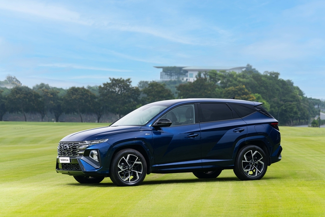 Hyundai Tucson N Line ra mắt Việt Nam: Giá 989 triệu đồng, cạnh tranh CX-5 bằng bodykit thể thao, động cơ turbo 180 mã lực- Ảnh 7. Hyundai Tucson N Line ra mắt Việt Nam: Giá 989 triệu đồng, cạnh tranh CX-5 bằng bodykit thể thao, động cơ turbo 180 mã lực- Ảnh 7.