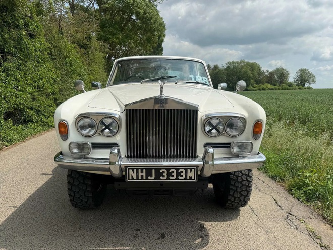 Rolls-Royce 'xin' gầm Mitsubishi để off-road, 1 bình xăng chạy tới 2.000km, giá quy đổi chỉ hơn 600 triệu- Ảnh 8. Rolls-Royce 'xin' gầm Mitsubishi để off-road, 1 bình xăng chạy tới 2.000km, giá quy đổi chỉ hơn 600 triệu- Ảnh 8.
