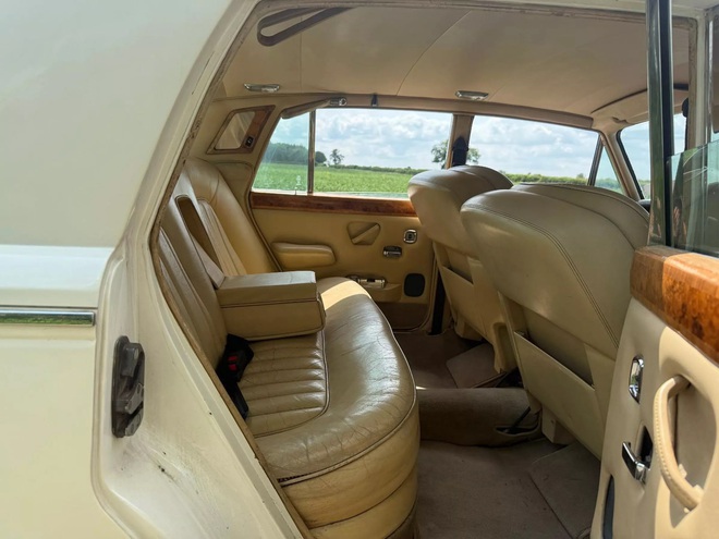 Rolls-Royce 'xin' gầm Mitsubishi để off-road, 1 bình xăng chạy tới 2.000km, giá quy đổi chỉ hơn 600 triệu- Ảnh 6. Rolls-Royce 'xin' gầm Mitsubishi để off-road, 1 bình xăng chạy tới 2.000km, giá quy đổi chỉ hơn 600 triệu- Ảnh 6.