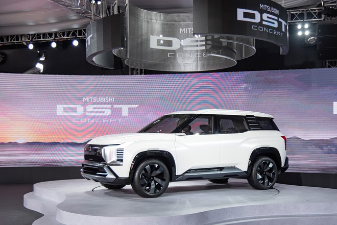 Mitsubishi nhá hàng xe mới sắp ra mắt ĐNÁ tháng sau, có thể là bản thương mại của DST Concept mới được trưng bày tại Việt Nam- Ảnh 3. Mitsubishi nhá hàng xe mới sắp ra mắt ĐNÁ tháng sau, có thể là bản thương mại của DST Concept mới được trưng bày tại Việt Nam- Ảnh 3.
