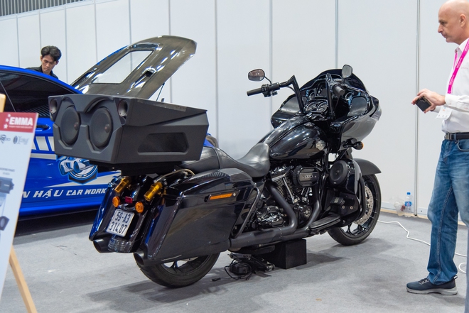 Dạo một vòng triển lãm Automechanika 2025: Gần 1.000 gian hàng, vào cửa miễn phí, nhiều 'đồ chơi' dành cho ai thích độ xe- Ảnh 8. Dạo một vòng triển lãm Automechanika 2025: Gần 1.000 gian hàng, vào cửa miễn phí, nhiều 'đồ chơi' dành cho ai thích độ xe- Ảnh 8.