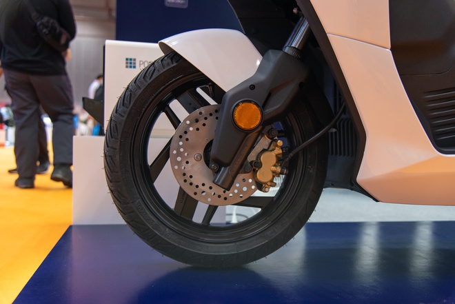 E3 Mobility Deux7 - Xe máy điện Hàn Quốc mới lạ về Việt Nam: Giá dự kiến 100 triệu đồng, nhỏ hơn SH, chạy 120km/sạc- Ảnh 6. E3 Mobility Deux7 - Xe máy điện Hàn Quốc mới lạ về Việt Nam: Giá dự kiến 100 triệu đồng, nhỏ hơn SH, chạy 120km/sạc- Ảnh 6.