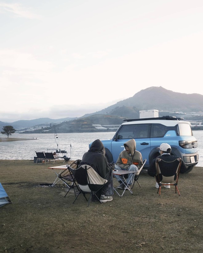 Tậu VinFast VF 3 dù đã có Ranger Raptor và Territory, 2 influencer ngành thời trang chia sẻ: ‘Lái bốc, dính ghế, định nghĩa cho phong cách gen Z’- Ảnh 3. Tậu VinFast VF 3 dù đã có Ranger Raptor và Territory, 2 influencer ngành thời trang chia sẻ: ‘Lái bốc, dính ghế, định nghĩa cho phong cách gen Z’- Ảnh 3.