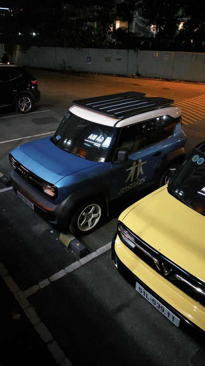 Tậu VinFast VF 3 dù đã có Ranger Raptor và Territory, 2 influencer ngành thời trang chia sẻ: ‘Lái bốc, dính ghế, định nghĩa cho phong cách gen Z’- Ảnh 7. Tậu VinFast VF 3 dù đã có Ranger Raptor và Territory, 2 influencer ngành thời trang chia sẻ: ‘Lái bốc, dính ghế, định nghĩa cho phong cách gen Z’- Ảnh 7.
