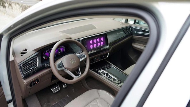 VW Viloran, Teramont X tăng giá mạnh tại Việt Nam, người mua vẫn tiết kiệm được trăm triệu nếu chọn đánh đổi một điều- Ảnh 9. VW Viloran, Teramont X tăng giá mạnh tại Việt Nam, người mua vẫn tiết kiệm được trăm triệu nếu chọn đánh đổi một điều- Ảnh 9.