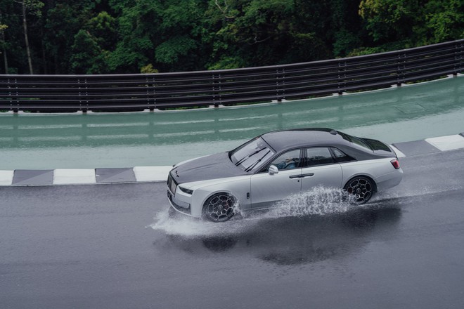 Tôi lái Rolls-Royce Spectre trên đường đua Nhật: Trải nghiệm ‘dễ dàng’ mà giàu cảm xúc- Ảnh 23. Tôi lái Rolls-Royce Spectre trên đường đua Nhật: Trải nghiệm ‘dễ dàng’ mà giàu cảm xúc- Ảnh 23.