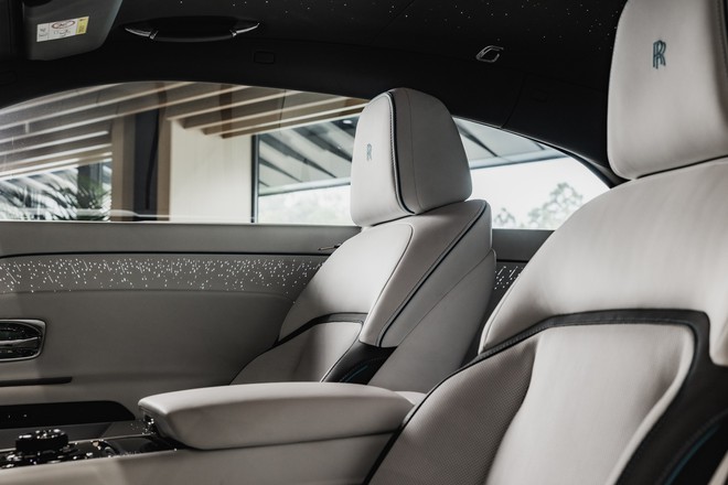 Tôi lái Rolls-Royce Spectre trên đường đua Nhật: Trải nghiệm ‘dễ dàng’ mà giàu cảm xúc- Ảnh 15. Tôi lái Rolls-Royce Spectre trên đường đua Nhật: Trải nghiệm ‘dễ dàng’ mà giàu cảm xúc- Ảnh 15.
