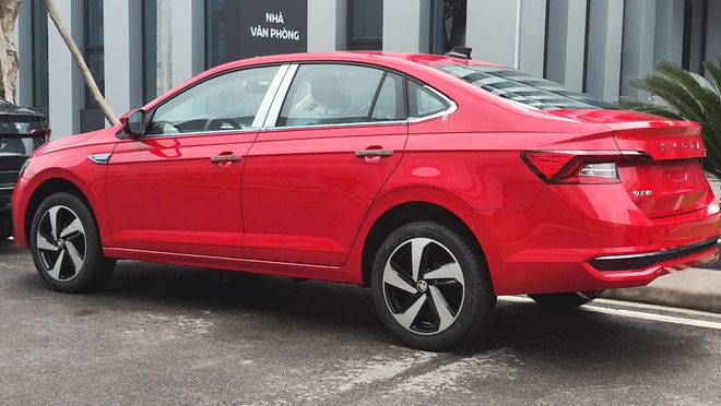 Skoda Slavia lộ 4 bản trước khi ra mắt Việt Nam: Giá tạm tính từ 450 triệu đồng, 2 màn hình lớn, máy turbo, gầm cao vượt hẳn Vios, Accent- Ảnh 4.