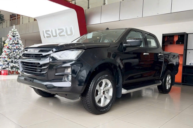 Isuzu D-Max dọn kho giảm 100 triệu đồng tại đại lý: Bản AT còn hơn 580 triệu, giá rẻ cho 'dân cày' không quan trọng mẫu mã- Ảnh 5. Isuzu D-Max dọn kho giảm 100 triệu đồng tại đại lý: Bản AT còn hơn 580 triệu, giá rẻ cho 'dân cày' không quan trọng mẫu mã- Ảnh 5.