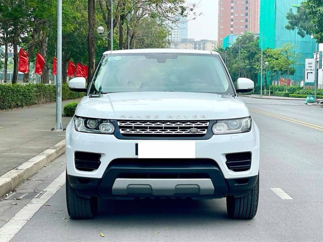 Đây là chiếc Range Rover dành cho dân chơi thích trải nghiệm nhưng chỉ đủ tiền tậu Mercedes C 200- Ảnh 3. Đây là chiếc Range Rover dành cho dân chơi thích trải nghiệm nhưng chỉ đủ tiền tậu Mercedes C 200- Ảnh 3.