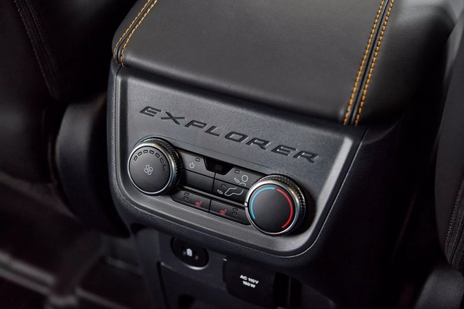 Ford Explorer 2026 thêm bản 'off-road đỉnh nhất từ trước đến nay': Ngoại hình hầm hố hơn, một loạt 'đồ chơi' quăng quật địa hình, mạnh tới 400 mã lực- Ảnh 16. Ford Explorer 2026 thêm bản 'off-road đỉnh nhất từ trước đến nay': Ngoại hình hầm hố hơn, một loạt 'đồ chơi' quăng quật địa hình, mạnh tới 400 mã lực- Ảnh 16.
