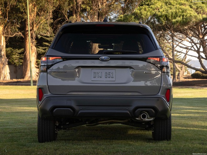 Subaru Forester 2025 ra mắt ĐNÁ tháng sau: Thiết kế mới hoàn toàn, có thể thêm hybrid cạnh tranh CR-V, về Việt Nam sẽ khó rẻ- Ảnh 10. Subaru Forester 2025 ra mắt ĐNÁ tháng sau: Thiết kế mới hoàn toàn, có thể thêm hybrid cạnh tranh CR-V, về Việt Nam sẽ khó rẻ- Ảnh 10.