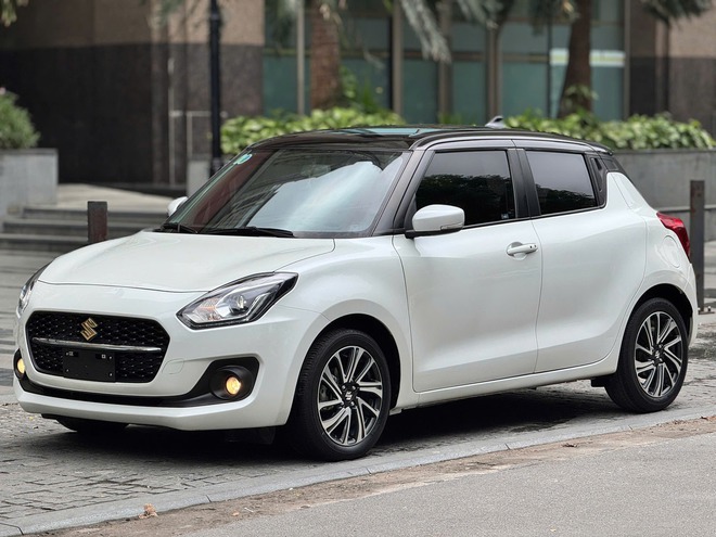 Đắt hơn gần 20 triệu nhưng Suzuki Swift 2025 hơn hẳn bản cũ: Thêm ADAS, cân bằng điện tử, chuyển sang nhập Nhật- Ảnh 2. Đắt hơn gần 20 triệu nhưng Suzuki Swift 2025 hơn hẳn bản cũ: Thêm ADAS, cân bằng điện tử, chuyển sang nhập Nhật- Ảnh 2.