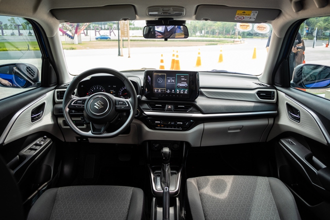 Chọn Suzuki Swift hay Mazda2 cho chị em với mức chênh 25 triệu đồng, bảng này sẽ giúp bạn tham khảo để dễ đưa ra quyết định- Ảnh 7. Chọn Suzuki Swift hay Mazda2 cho chị em với mức chênh 25 triệu đồng, bảng này sẽ giúp bạn tham khảo để dễ đưa ra quyết định- Ảnh 7.