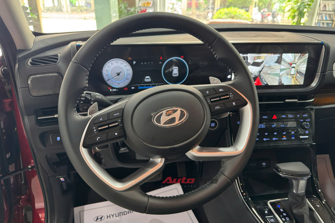 Hyundai Creta 2025 vừa ra mắt đã giảm giá tại đại lý: Bản N Line 'cháy hàng', bản 'base' còn 579 triệu đồng, tăng sức cạnh tranh Xforce- Ảnh 4. Hyundai Creta 2025 vừa ra mắt đã giảm giá tại đại lý: Bản N Line 'cháy hàng', bản 'base' còn 579 triệu đồng, tăng sức cạnh tranh Xforce- Ảnh 4.